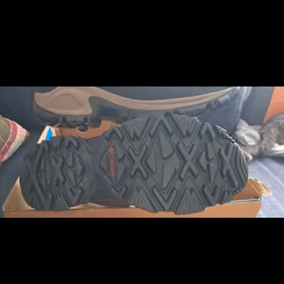 Columbia Men's Brown and Black Winter Boots - Picture 5 of 6